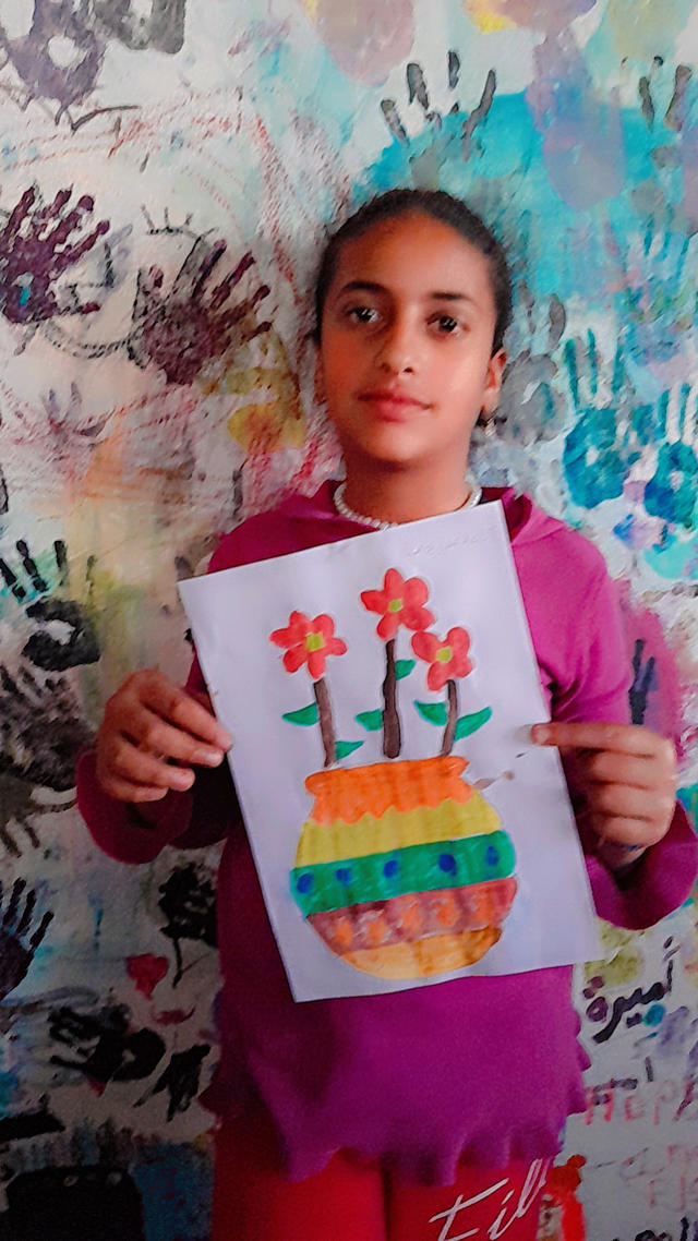 Ghala con il suo disegno
